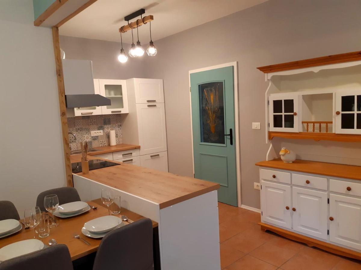 Socaland Apartmaji Dış mekan fotoğraf